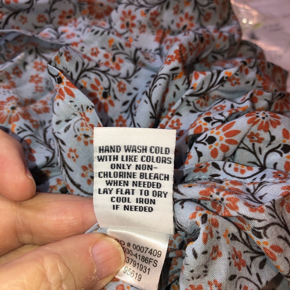 Fever Floral Spring/Summer Ruffle Top Multi Sizes NWT - Picture 6 of 10